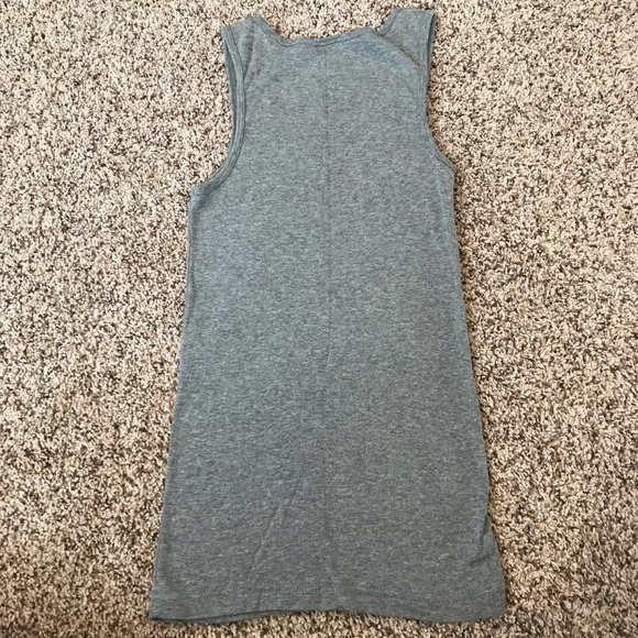 Grey tank - Picture 3 of 4